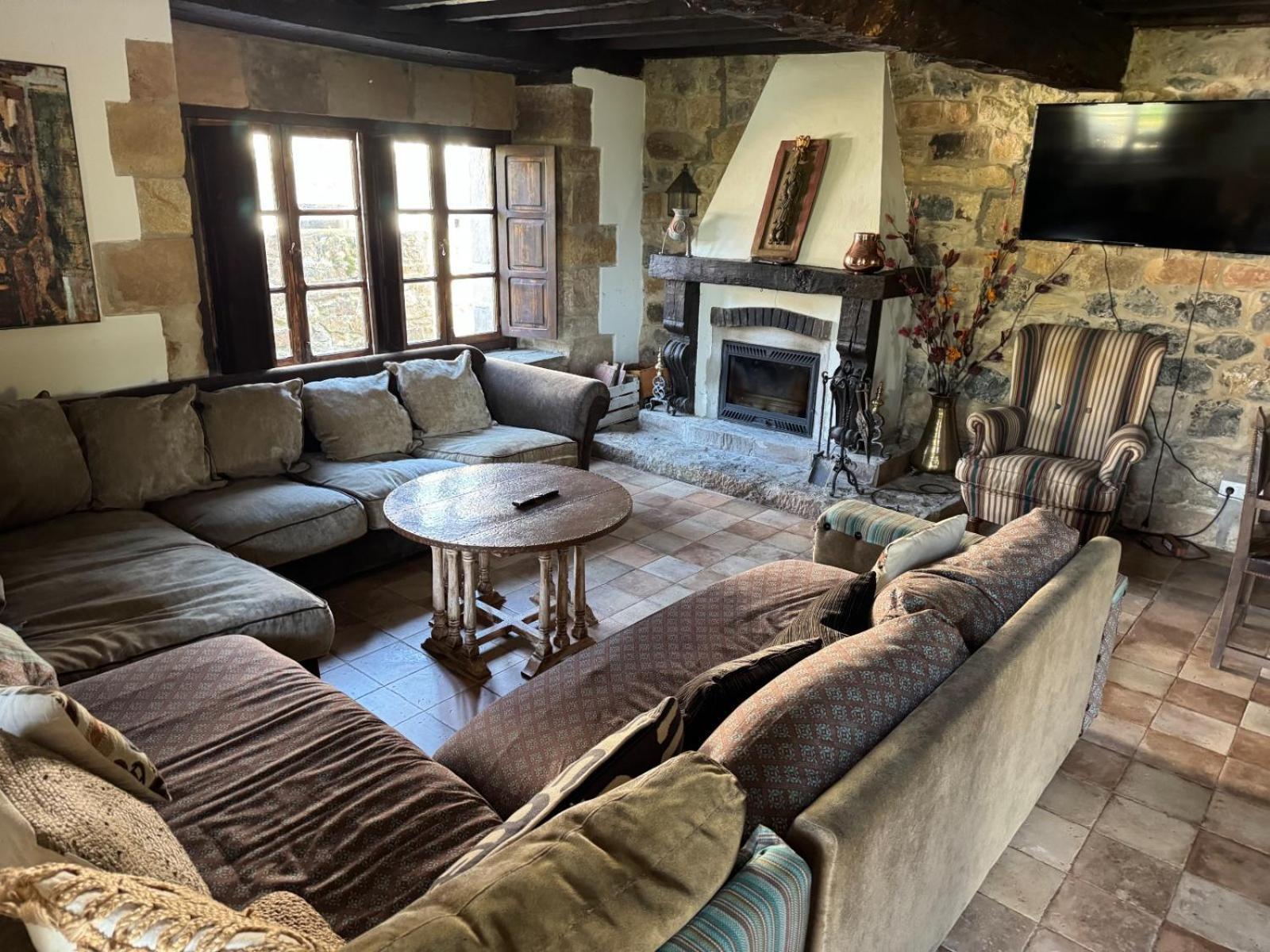 Espectacular Casa Rural En Castaneda Socobio 外观 照片